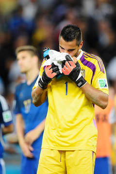 Argentinas målvakt Sergio Romero deppar