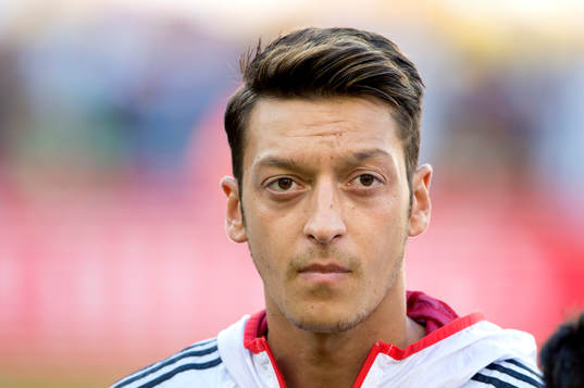 Tysklands Mesut Özil