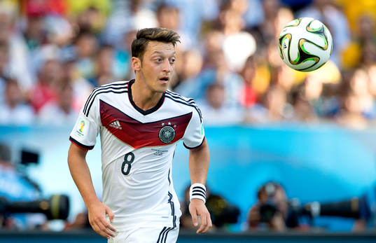 Tysklands Mesut Özil