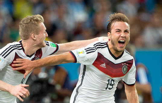 Tysklands Mario Götze jublar