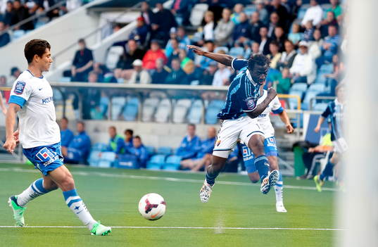 Skott av Djurgårdens Amadou Jawo