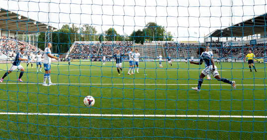 Mål 1-2 av Djurgårdens Amadou Jawo