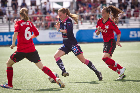 Match i Gothia Cup mellan Bayer Leverkusen och Linköping