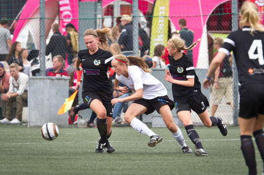 Match i Gothia Cup mellan Bele Barkarby och Örebro SK