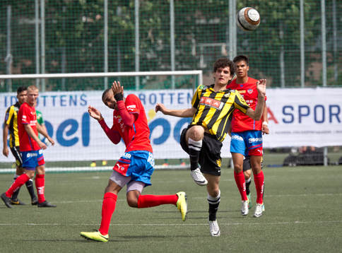 Match i Gothia Cup mellan Helsingborg och Häcken