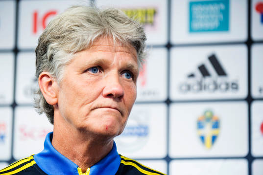 Sveriges förbundskapten Pia Sundhage presenterar