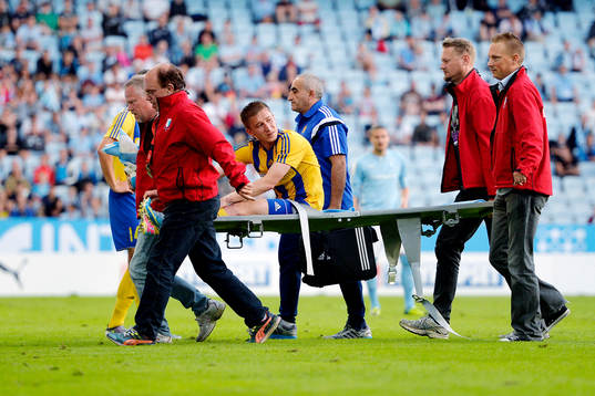 Ventspils Vitaliy Recickis  bärs ut på bår