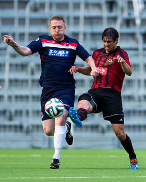 Crusaders Chris Morrow och Brommapojkarnas Gabriel Petrovic