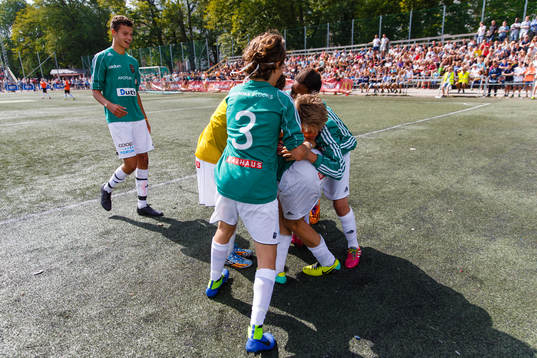 IF Brommapojkarna jublar