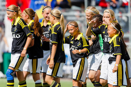 Final i G12 mellan AIK FF och JSSL Arsenal Singapore, AIK