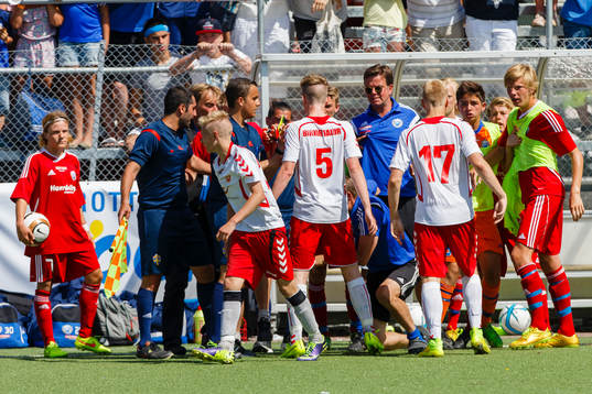 Final i B16 mellan HK 1 och Onsala BK, bråk