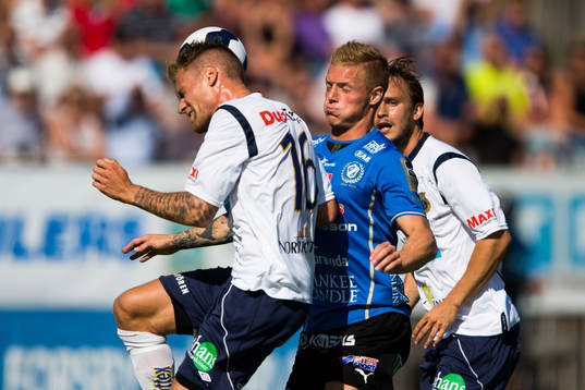 Gefles David Fällman och Skuli Jon Fridgeirsson försvarar