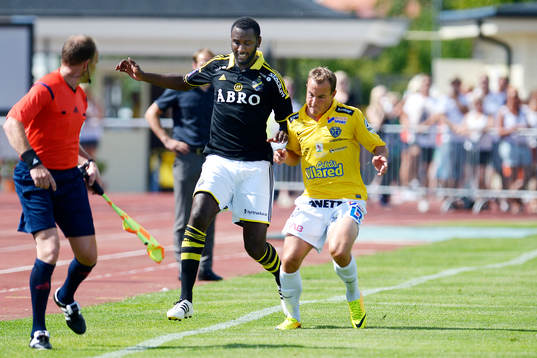 s Henok Goitom mot Falkenbergs Calle Wede