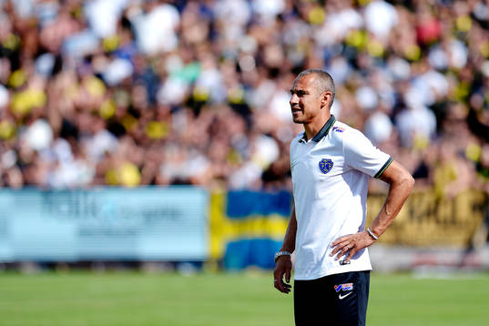 Falkenbergs tränare Henrik Larsson