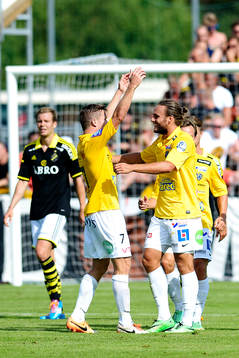 Falkenbergs spelare jublar