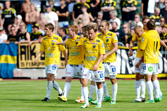 Falkenbergs spelare jublar