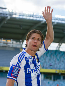 IFK Göteborgs Lasse Vibe tackar publiken