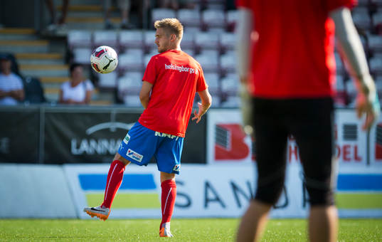 Helsingborgs Johan Mårtensson värmer upp