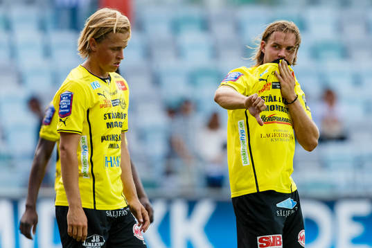Mjällbys Danny Ervik deppar och gör tummen ner