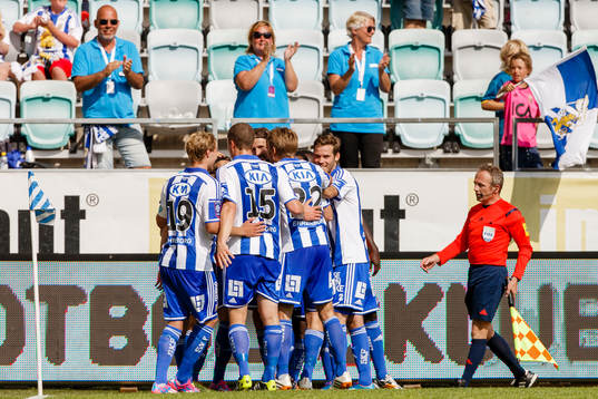 IFK Göteborgs spelare jublar