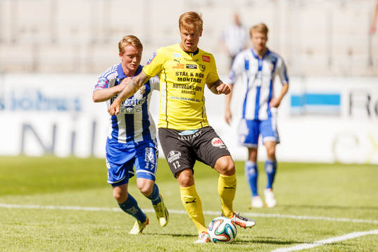 Mjällbys David Löfquist och IFK Göteborgs Sam Larsson
