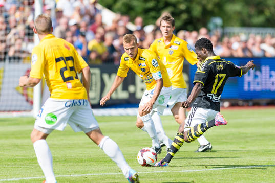 s Ebenezer Ofori och Falkenbergs Rasmus Sjöstedt