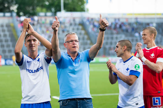 Norrköpings tränare Jan Andersson tackar publiken