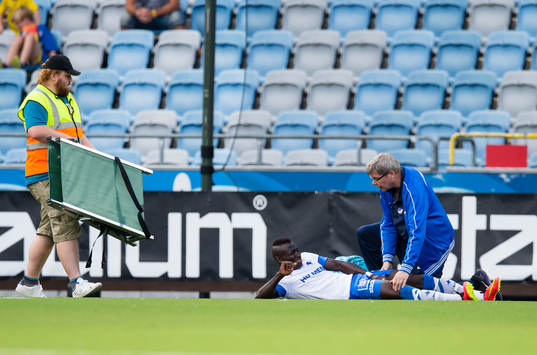 Norrköpings Alhaji Kamara skadar sig