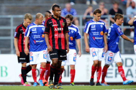 Brommapojkarnas Serge-Junior Martinsson Ngouali deppar när