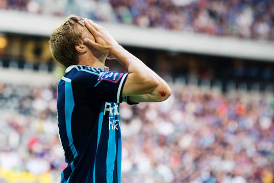 Djurgårdens Simon Tibbling deppar