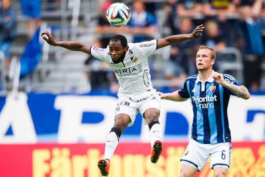 Häckens Rene Makondele och Djurgårdens Aleksander