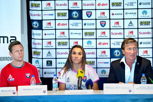 Tränare Markus Tilly, Marta Vieira da Silva och