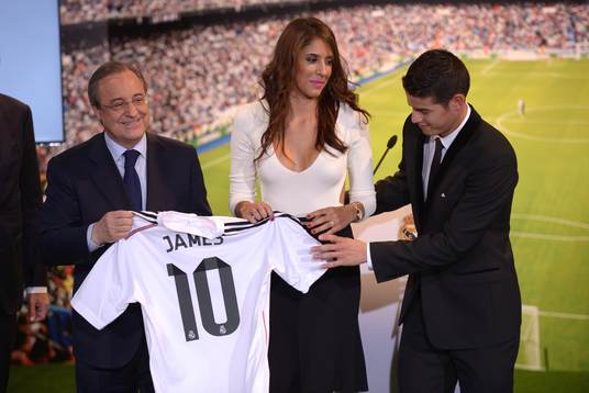 JAMES RODRIGUEZ Presentation at Real Madrid.Santiago