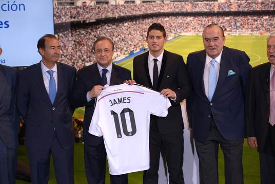 JAMES RODRIGUEZ Presentation at Real Madrid.Santiago
