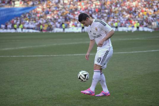 JAMES RODRIGUEZ Presentation at Real Madrid.Santiago