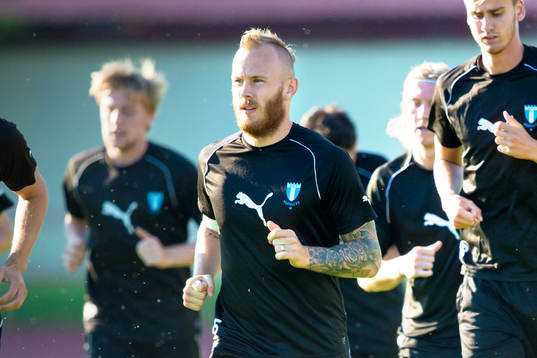 Magnus Eriksson värmer upp