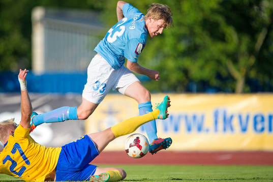 Ventspils Robertas Freidgeimas jagar Malmö FFs Emil
