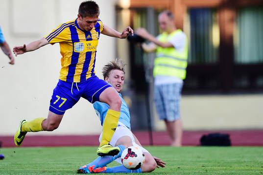 Ventspils Vitaliy Recickis  och Malmö FFs Emil Forsberg