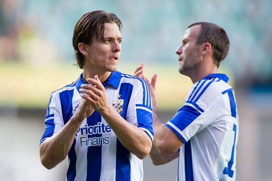 IFK Göteborgs Lasse Vibe tackar klacken