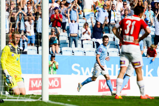 Malmö FFs Markus Rosenberg (m) jublar