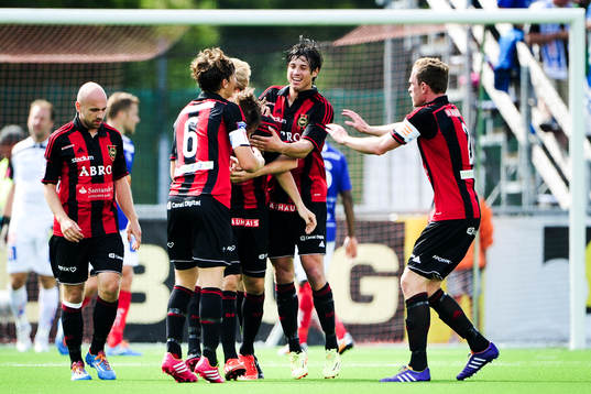 Brommapojkarna firar 1-0 genom Dardan Rexhepi