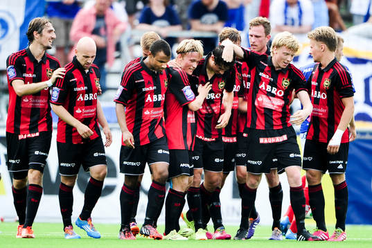 Brommapojkarna jublar