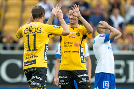Elfsborgs Daniel Mobaeck (rygg mot kameran) har gjort 3-0