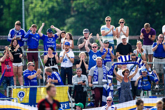 Åtvidabergs supportrar jublar