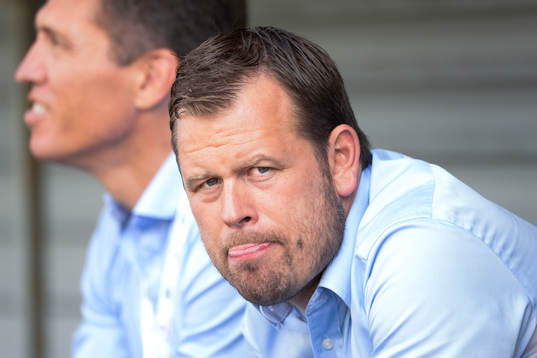 IFK Göteborgs tränare Mikael Stahre och i bakgrunden