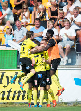 Mjällbys Andreas Blomqvist jublar