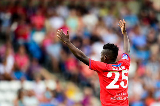 Helsingborgs David Accam reagerar