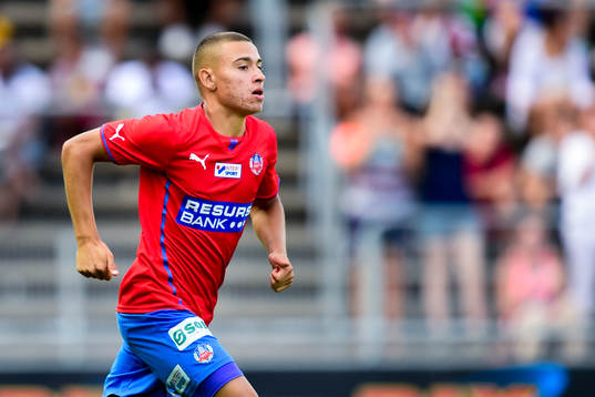 Helsingborgs Jordan Larsson byts in och gör sin första