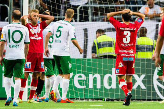 Assyriskas Jens Jacobsson och Christoffer Eriksson tar sig