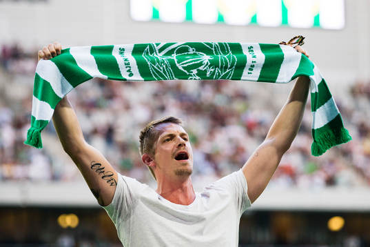 Skådespelaren och Hammarbyaren Joel Kinnaman går fram
